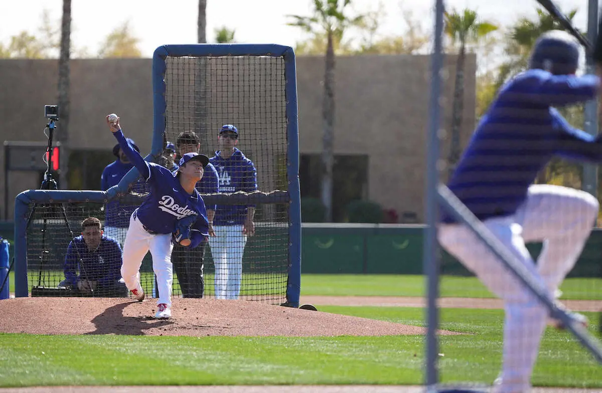 【画像・写真】ドジャース・山本 圧巻153キロ4K 初ライブBP27球安打性ゼロ　ファン「えぐい」