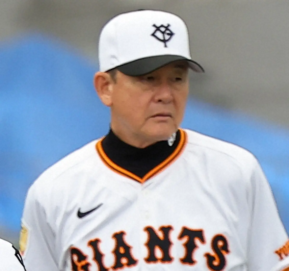 【画像・写真】巨人・久保コーチ　ついにお笑い芸人まで“魔改造”「顔の位置が違う」