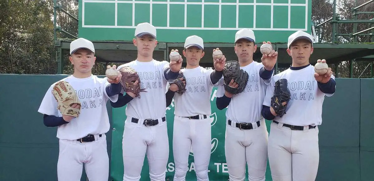 【画像・写真】【大学野球】大商大「左腕王国」で7季連続V目指す　新入部員発表