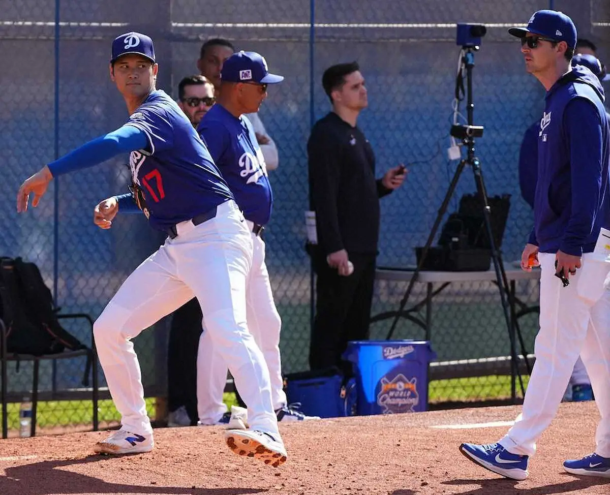 【画像・写真】大谷翔平　侍ジャパン・井端監督が熱視線を送る中、今キャンプ2度目のブルペンで21球