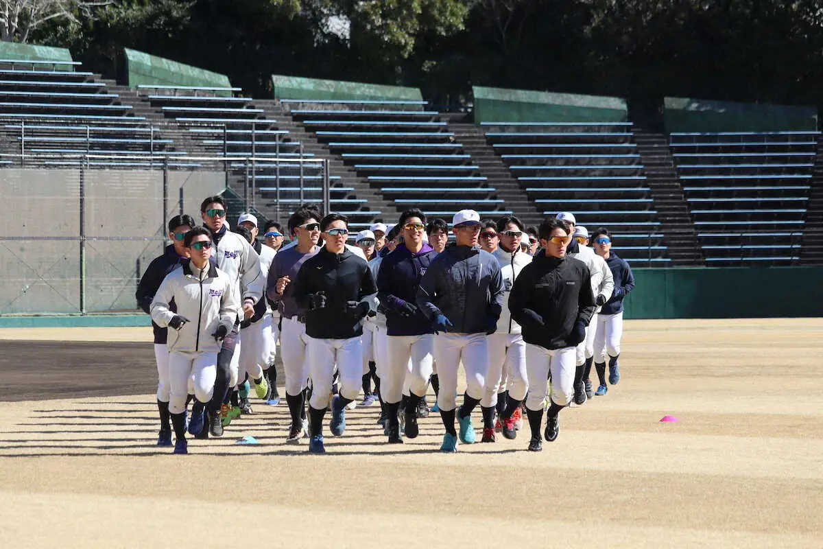 【画像・写真】明大が沼津で1次キャンプスタート　今秋ドラフト候補を含む41選手が参加