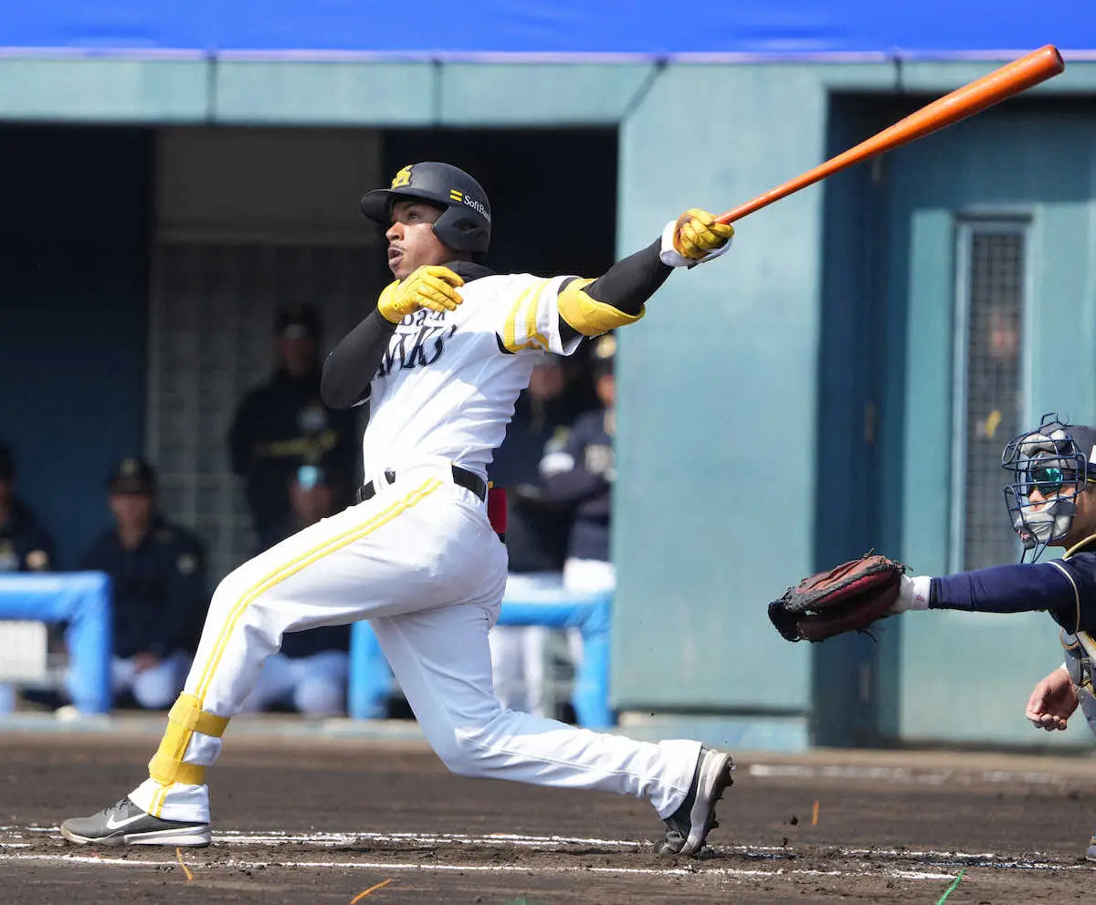 【画像・写真】ソフトバンク　ダウンズが12球団オープン戦1号　今宮不在の遊撃手争いに手応え