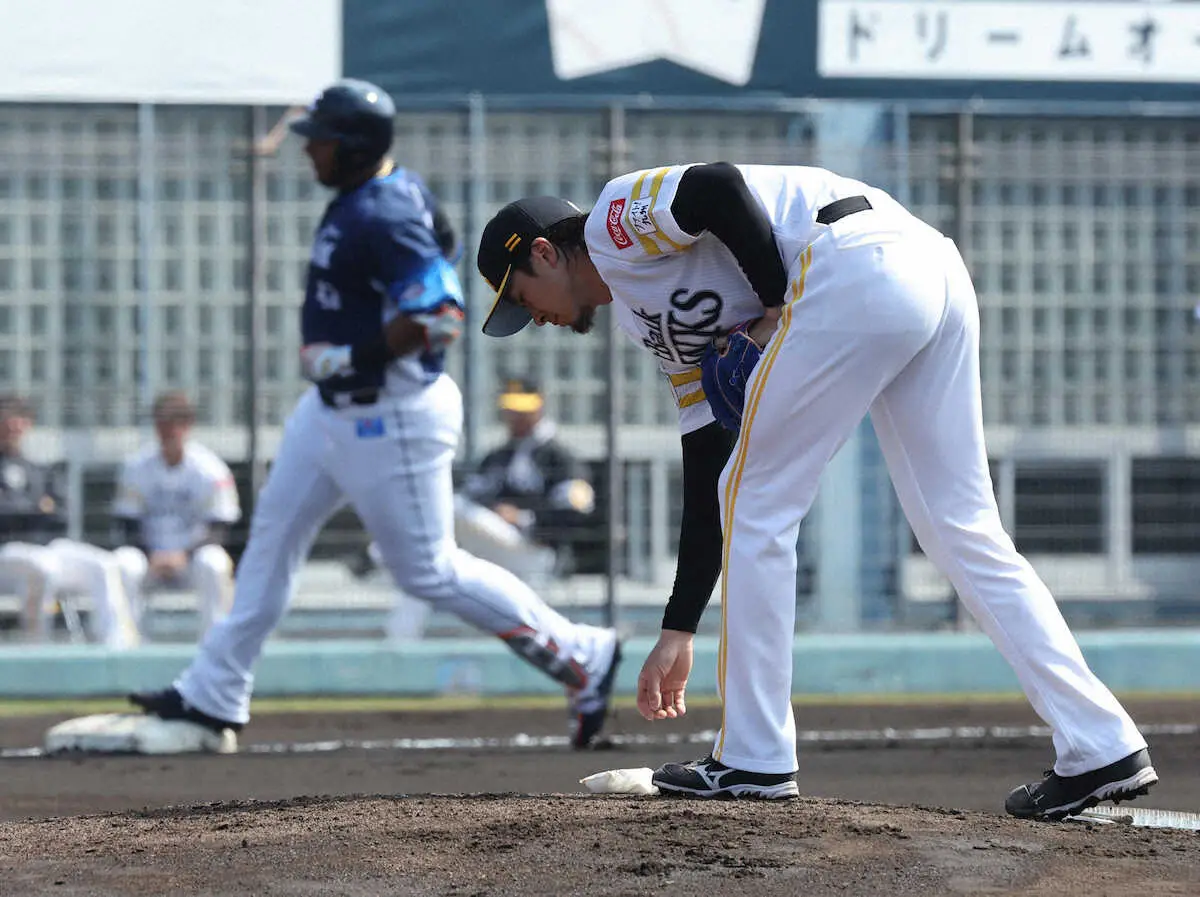 【画像・写真】どうした！？ソフトバンク・上沢直之が3回途中10安打7失点“KO”　セデーニョに満弾浴びる