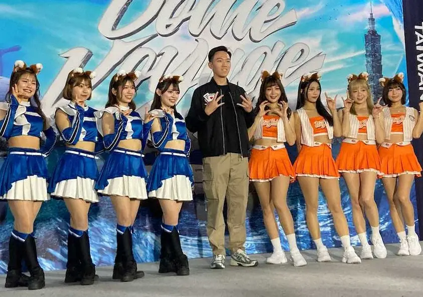 【画像・写真】新庄日本ハムが台湾シリーズ白星スタート！万波「謝謝！」2ラン、野村ダメ押し　Fガールも“台湾式”応援