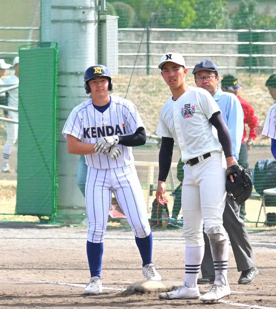 【画像・写真】選抜連覇狙う健大高崎が日大三に16―5で圧勝　左肘手術後の佐藤龍月はマルチ安打「結果で恩返し」