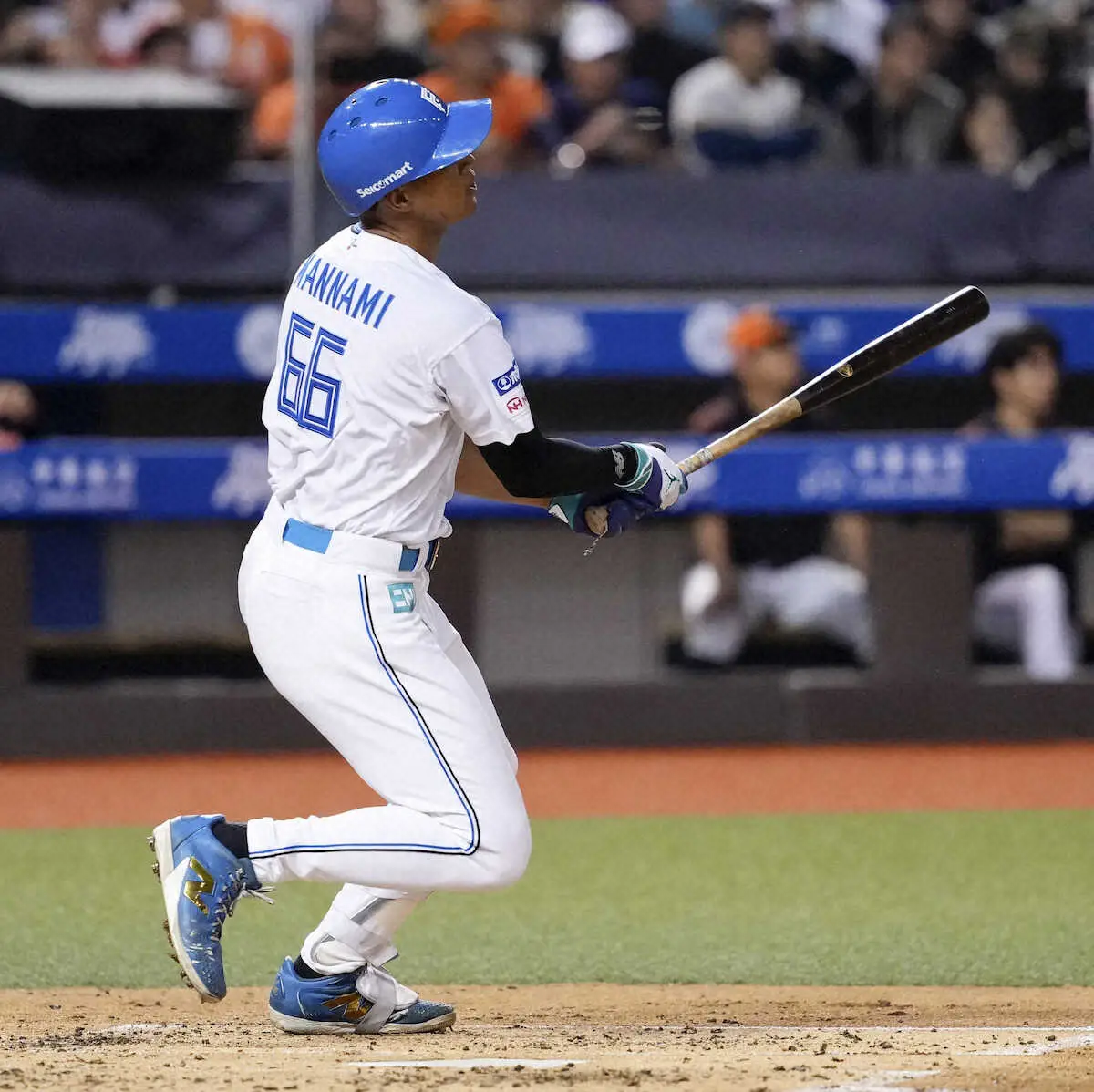 【画像・写真】日本ハム・万波 台湾の大歓声に「謝謝!」決勝2ラン　初代総統・蒋介石の本名と同じ「中正」で大人気