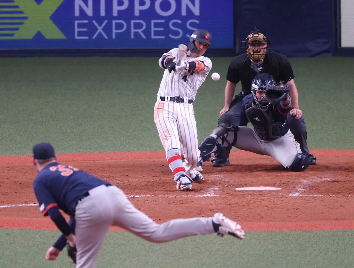 【画像・写真】侍・吉川　チーム唯一のマルチ安打「少しアピールできたのかな」