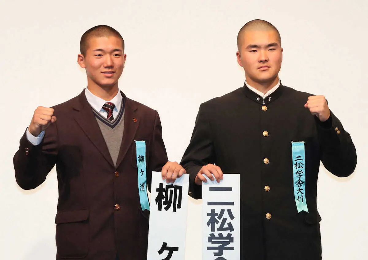 【画像・写真】【センバツ】二松学舎大付　柳ケ浦と開幕戦　カブス・誠也先輩とダブル開幕戦勝利だ!