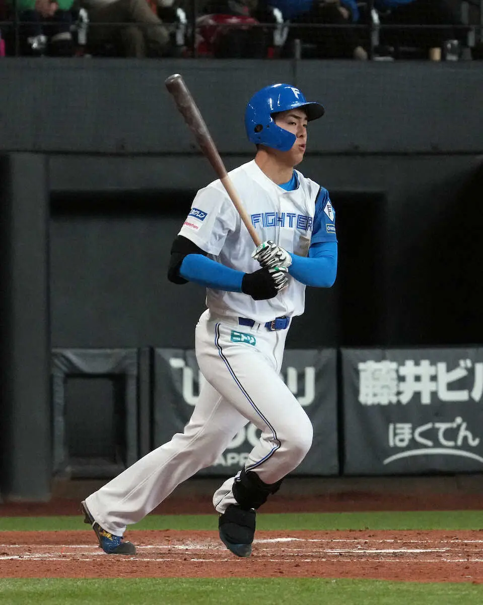 【画像・写真】オープン戦＜日・中＞3回、一ゴロに倒れた柴田（撮影・高橋　茂夫）