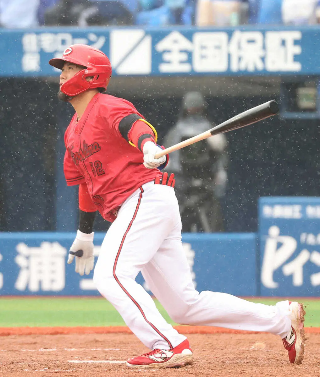 【画像・写真】広島外野手争い激化!　末包が大暴れ4安打1打点「開幕スタメン目指す」二俣、田村らに負けん