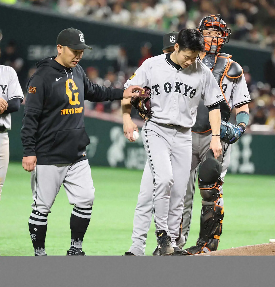 【画像・写真】巨人・杉内コーチ　1球で緊急降板の近藤に「野球人生終わっちゃうぞ、俺は降りた方がいいと…」
