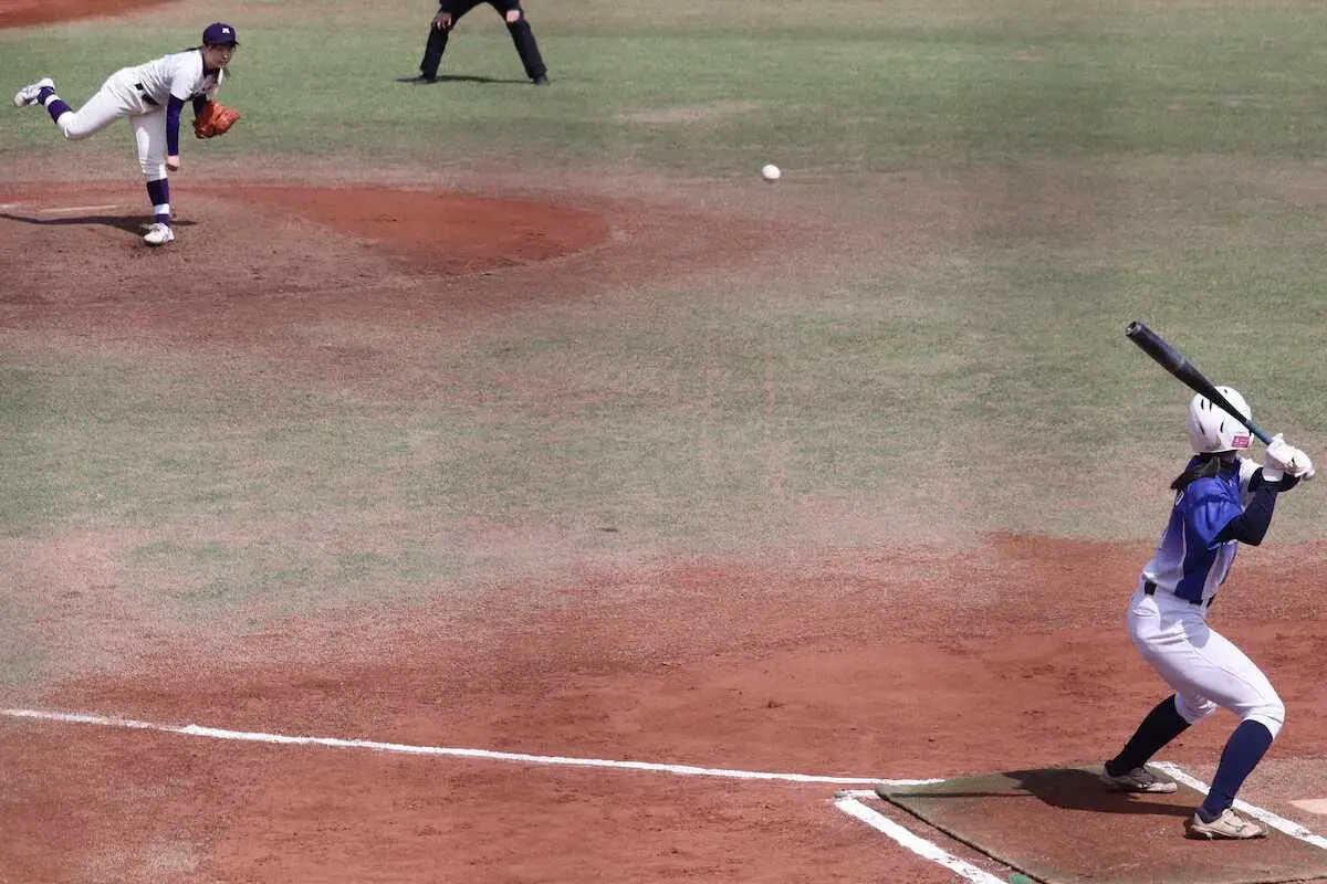 【画像・写真】大学女子野球の普及を願い…明大、関学大が定期戦開催