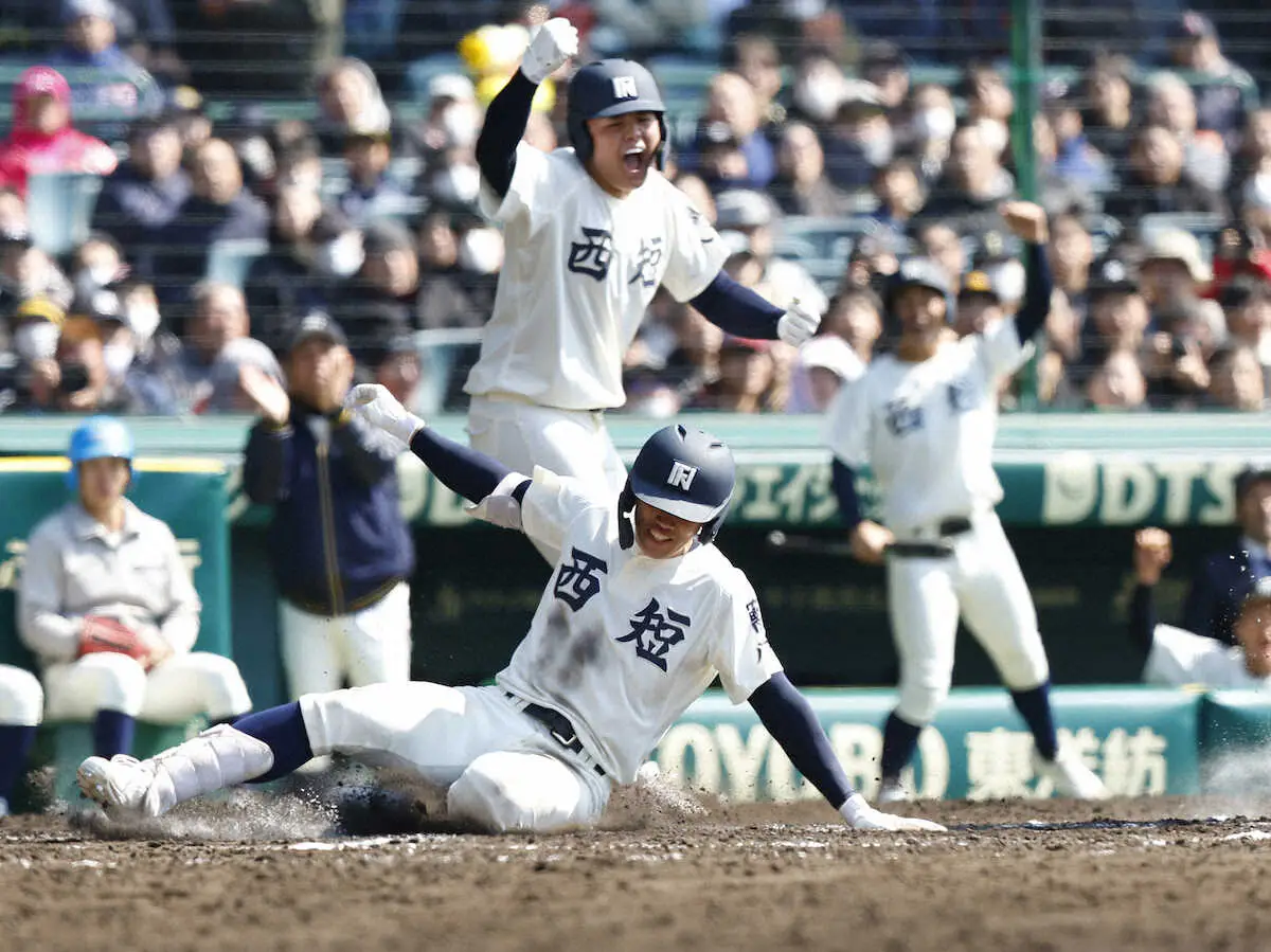 【画像・写真】【センバツ】西日本短大付・斉藤「打った瞬間は左飛と…」ランニング本塁打で大会第1号「うれしい」