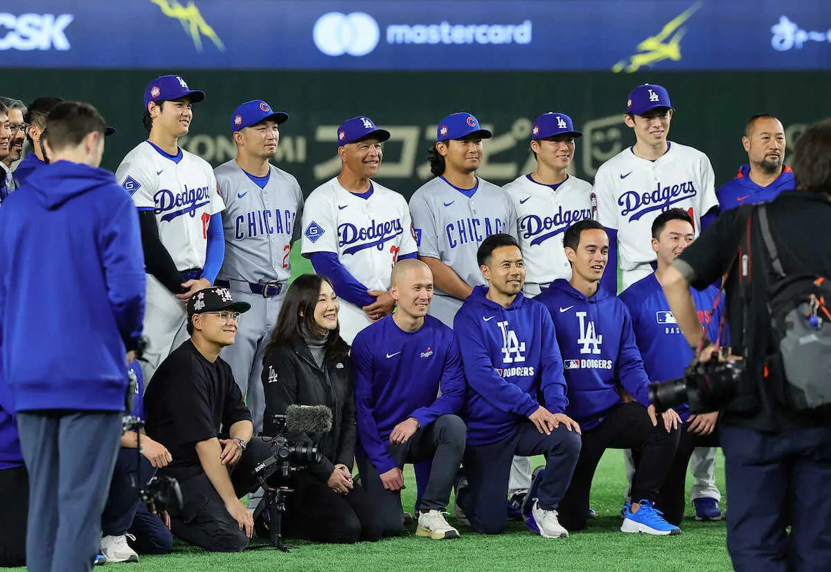【画像・写真】日本開幕シリーズを終えたカブスとドジャースがチャーター機で離日　戦いは米本土へ
