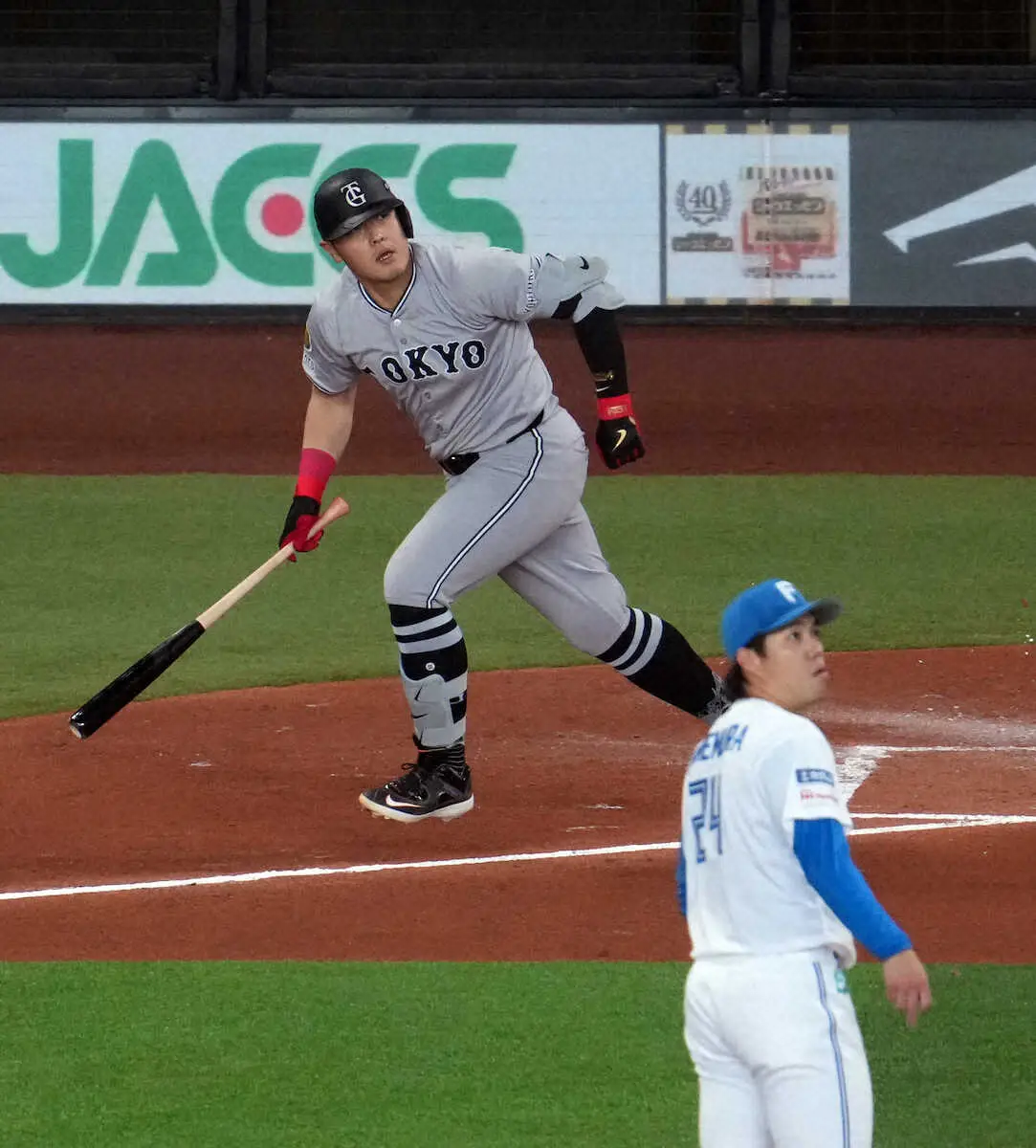 【画像・写真】巨人・岡本　OP戦2号！元同僚E・ヘルナンデスと“アベック弾”　15日ドジャース戦で再会