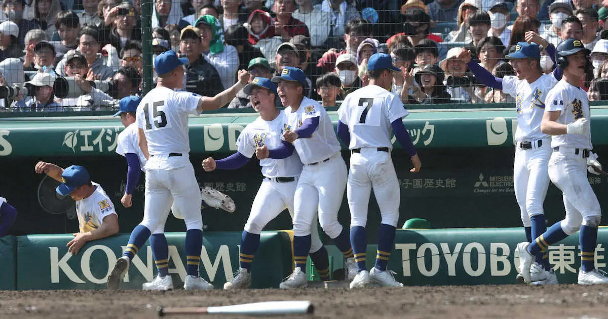 【画像・写真】【センバツ】聖光学院　延長12回死闘制し春夏通算30勝　斎藤智也監督「流れをつくれたのが勝因」