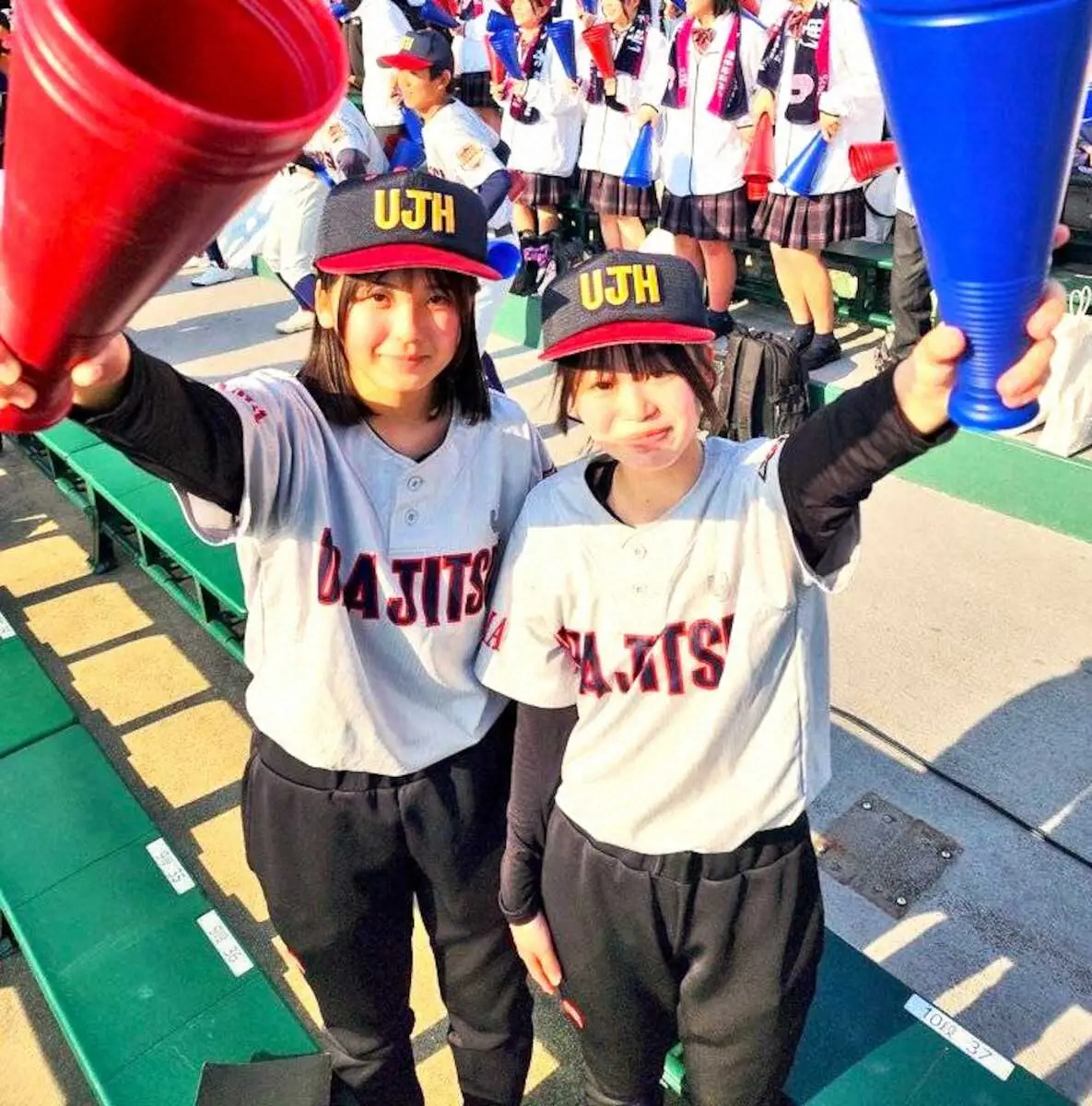 【画像・写真】浦和実の歴史刻んだスコアブック　女子マネ2人に「野球を辞めなくて良かった…ありがとう」