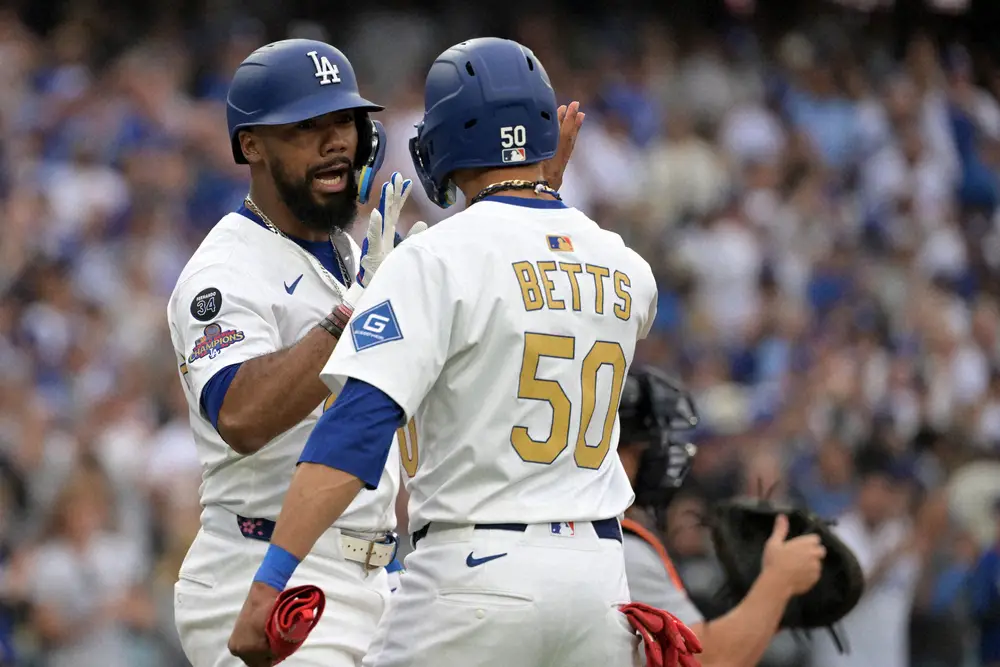 【画像・写真】T・ヘルナンデスの1号3ランでドジャース逆転！大谷もピョンピョン飛び跳ね大喜び　ロバーツ采配ズバリ