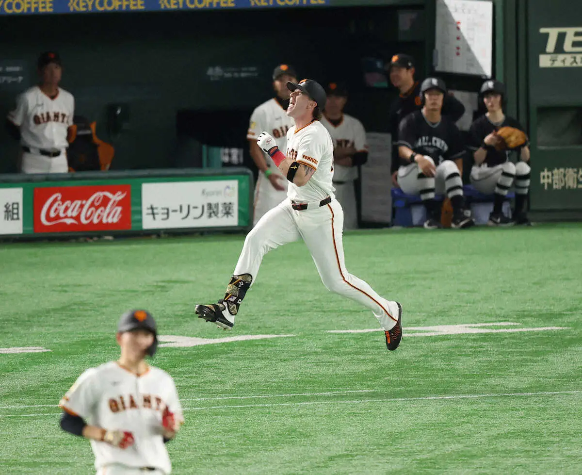 【画像・写真】巨人・甲斐拓也が移籍後初打席で初安打！門脇、戸郷と3連打で満塁も先制は逃す　2回で5残塁