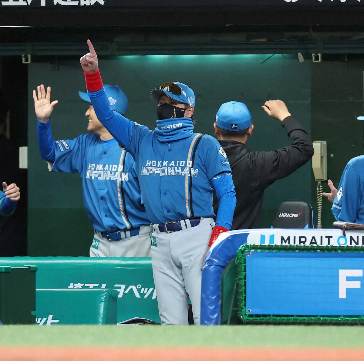 【画像・写真】日本ハム・新庄監督　完封勝利も予想外れため息…「あと2つ取りにいきます」開幕3連勝“予告”
