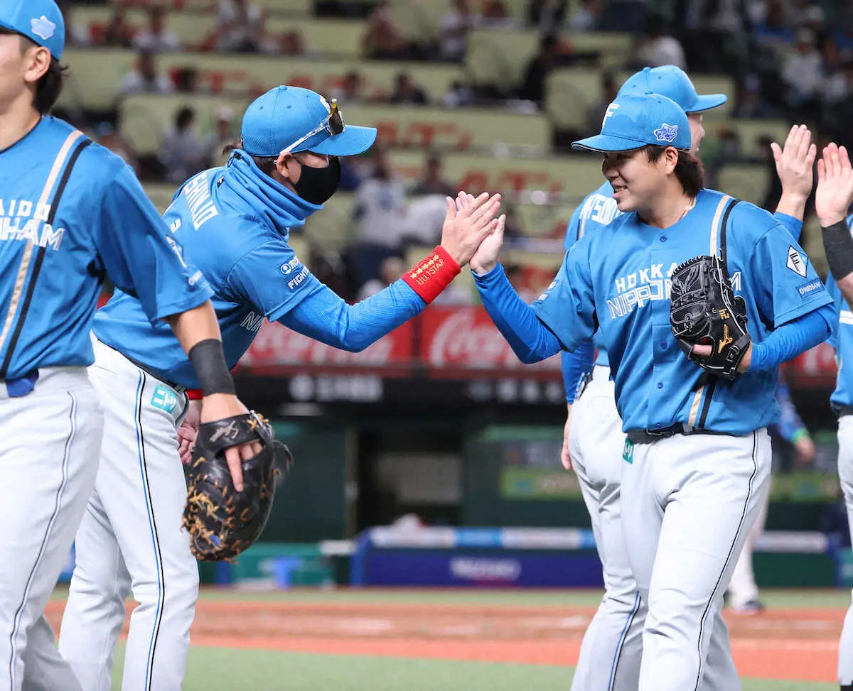 【画像・写真】日本ハム・金村　「勝ててホッとしています」ダル以来、球団17年ぶりの開幕戦完封勝利！