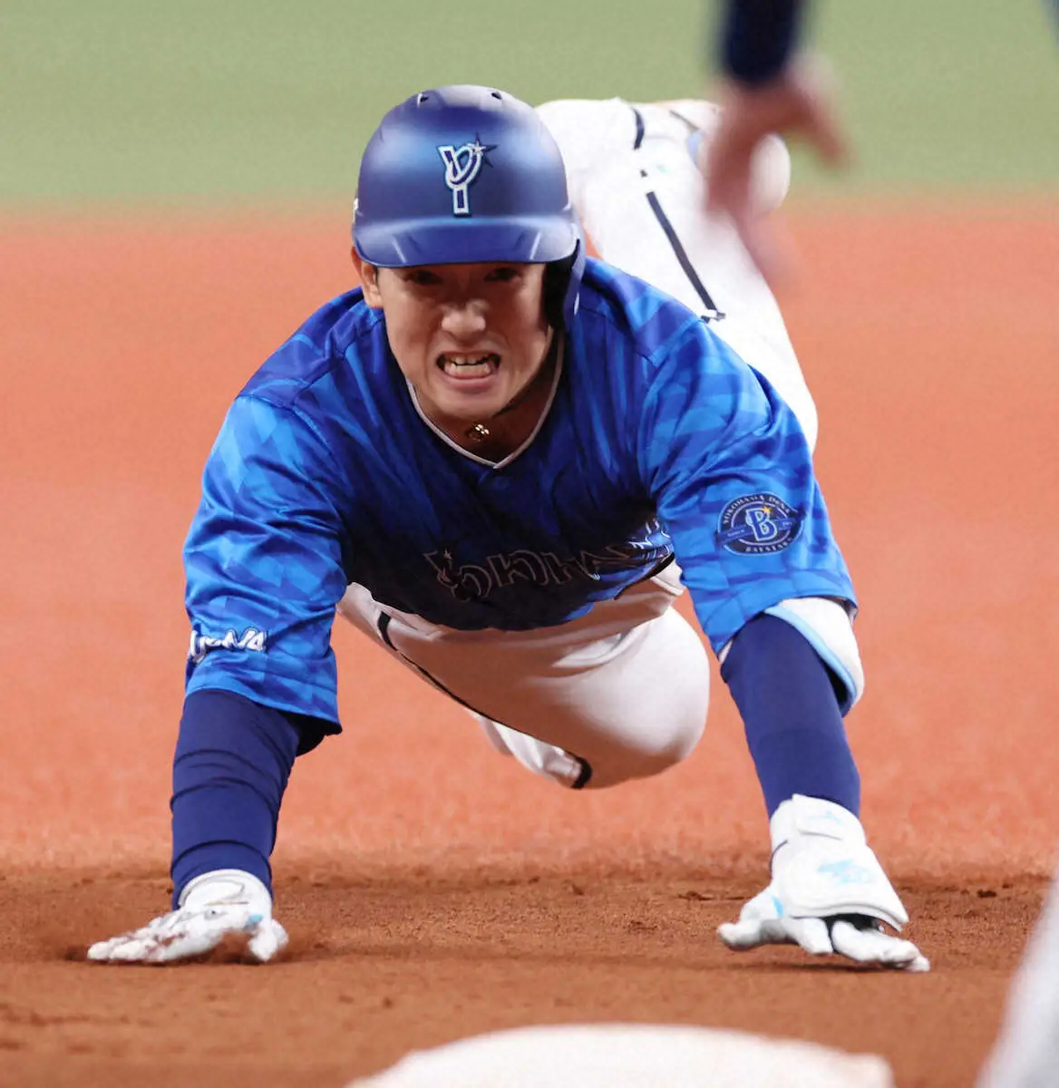 【画像・写真】DeNA・山本　“地元”京セラDで躍動！両親観戦前で9回に決勝2点三塁打