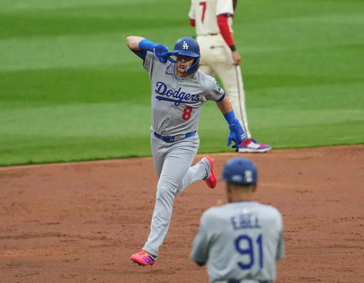 【画像・写真】ドジャース　大谷流コーセーCMモチーフの「コスメデコルテ・セレブレーション」拡大