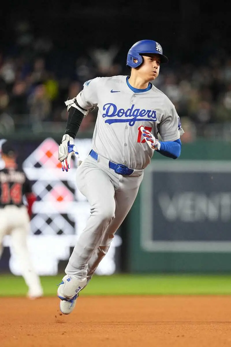 【画像・写真】大谷翔平がサイクル安打に王手！第3打席で今季初の三塁打　トランプ大統領訪問後に快音連発