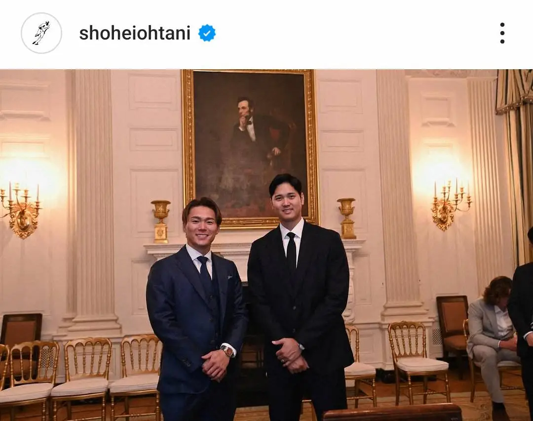 【画像・写真】大谷翔平　ホワイトハウスのダイニングルームでのオフショット公開　第16代大統領の前で由伸と2ショット