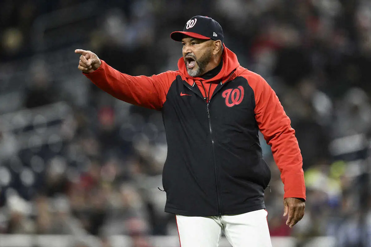 【画像・写真】大谷翔平の第4打席前に珍プレー発生　故意落球の判定を巡って敵将が激怒し猛抗議　場内が一時騒然