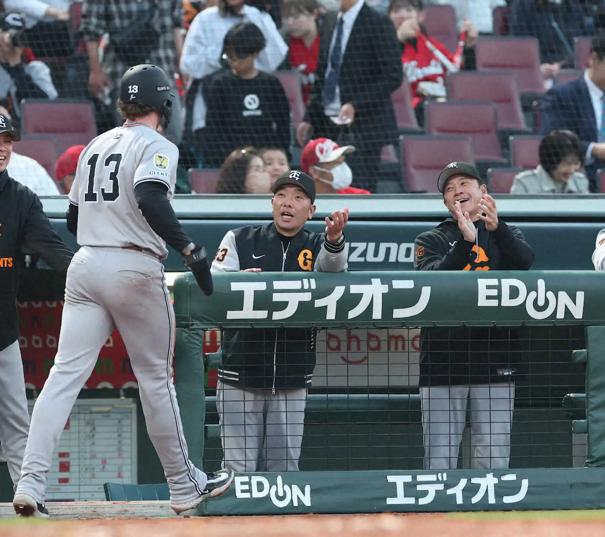 【画像・写真】巨人・甲斐拓也が先制適時打　7試合連続安打に　今季初勝利目指す戸郷に1点プレゼントもその裏3失点