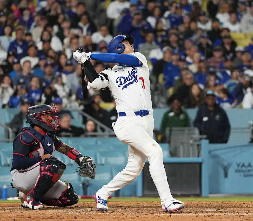 【画像・写真】大谷翔平が2試合ぶり安打！第1打席で右前打→二盗成功　メジャー初勝利狙う佐々木を鼓舞