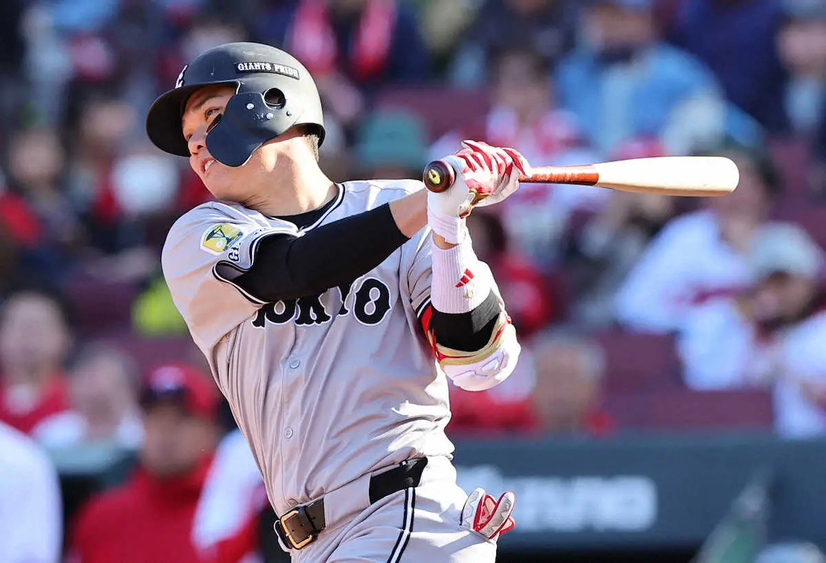 【画像・写真】巨人・坂本勇人　2戦ぶりスタメンで通算2419安打目　2試合連続安打は今季初　打率.129に上がる