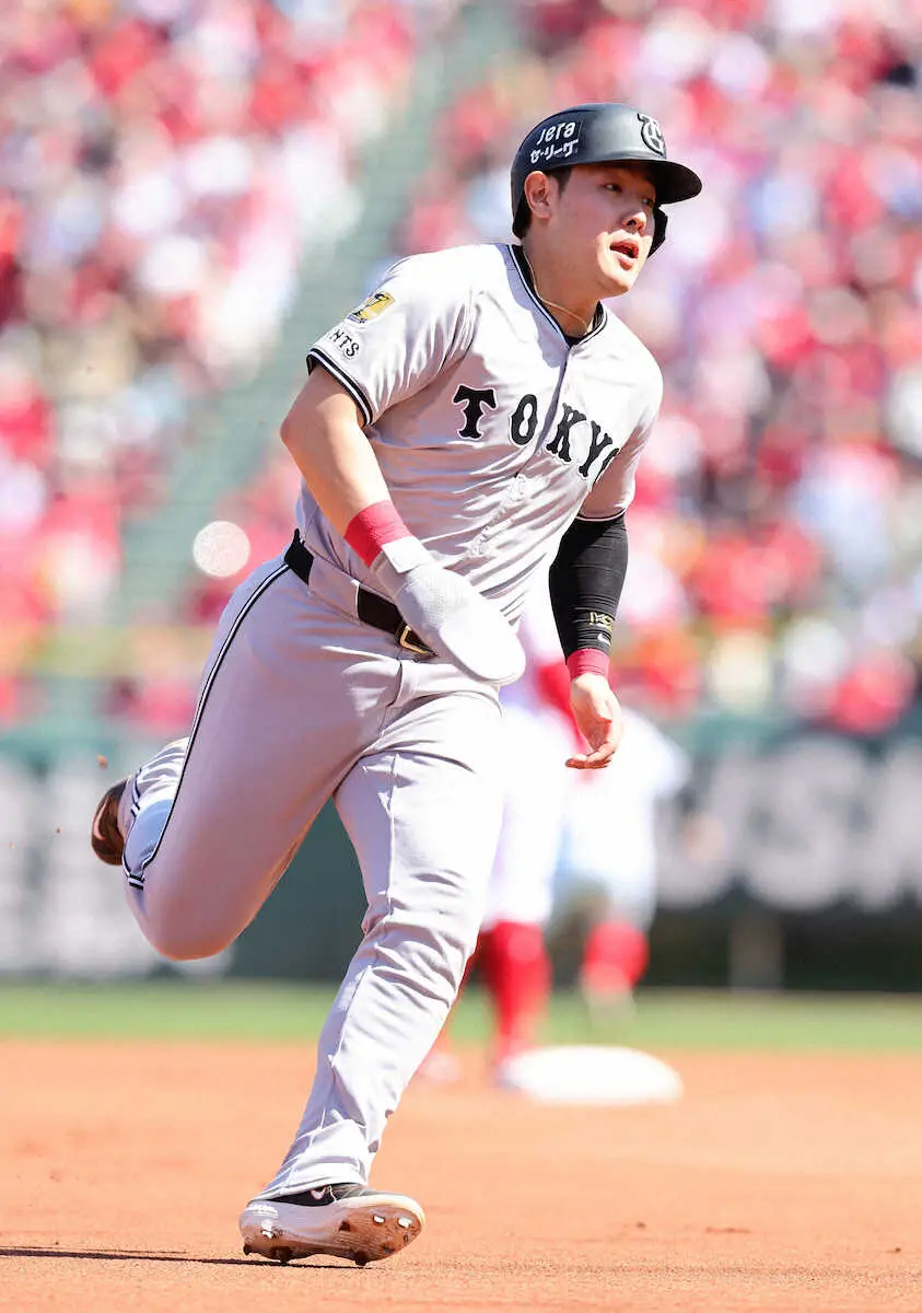 【画像・写真】巨人・岡本和真　開幕12試合連続安打から一転、2試合連続ノーヒット　痛烈打球は矢野に阻まれる