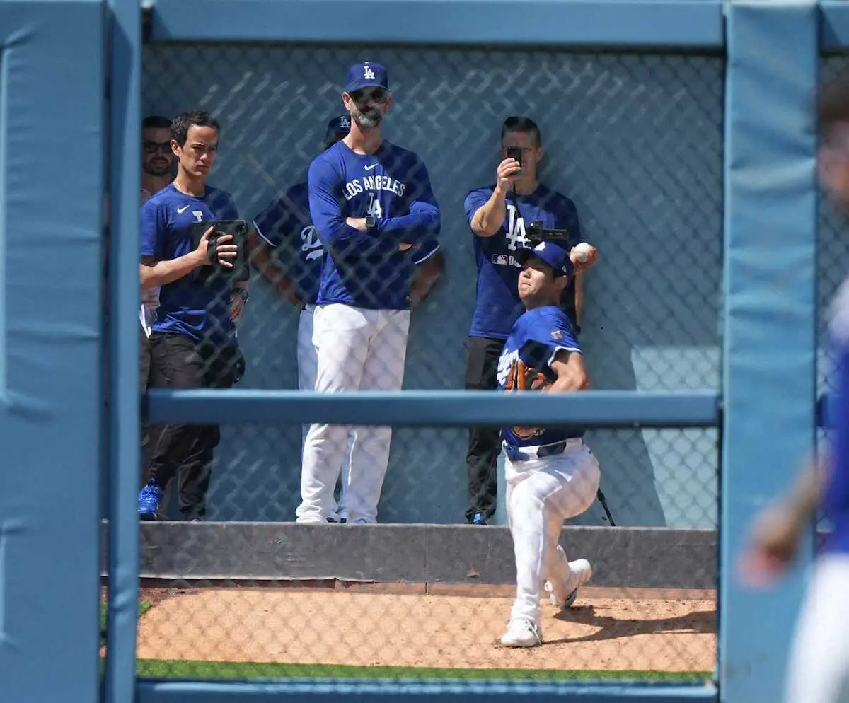 【画像・写真】ドジャース・大谷　初回安打で出塁＆二盗でメジャー通算150盗塁に王手　試合前にはブルペン入り