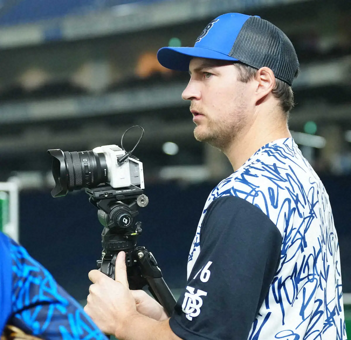 【画像・写真】＜巨・D＞グランドに姿を現したバウアー（撮影・島崎忠彦）