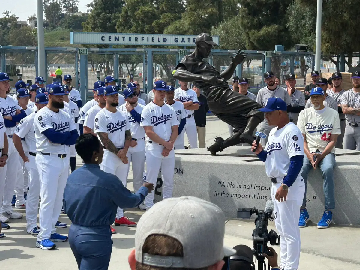 【画像・写真】ドジャース・大谷翔平ら選手が「ジャッキー・ロビンソン・デー」のセレモニーに参加