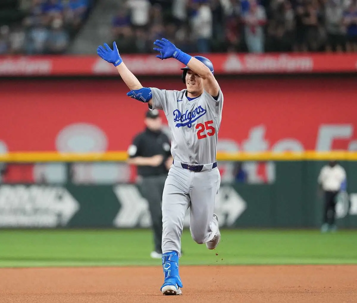 【画像・写真】産休・大谷翔平の1番代役エドマンが先頭弾の祝砲　サイ・ヤング賞右腕デグロムからリーグ最多7号