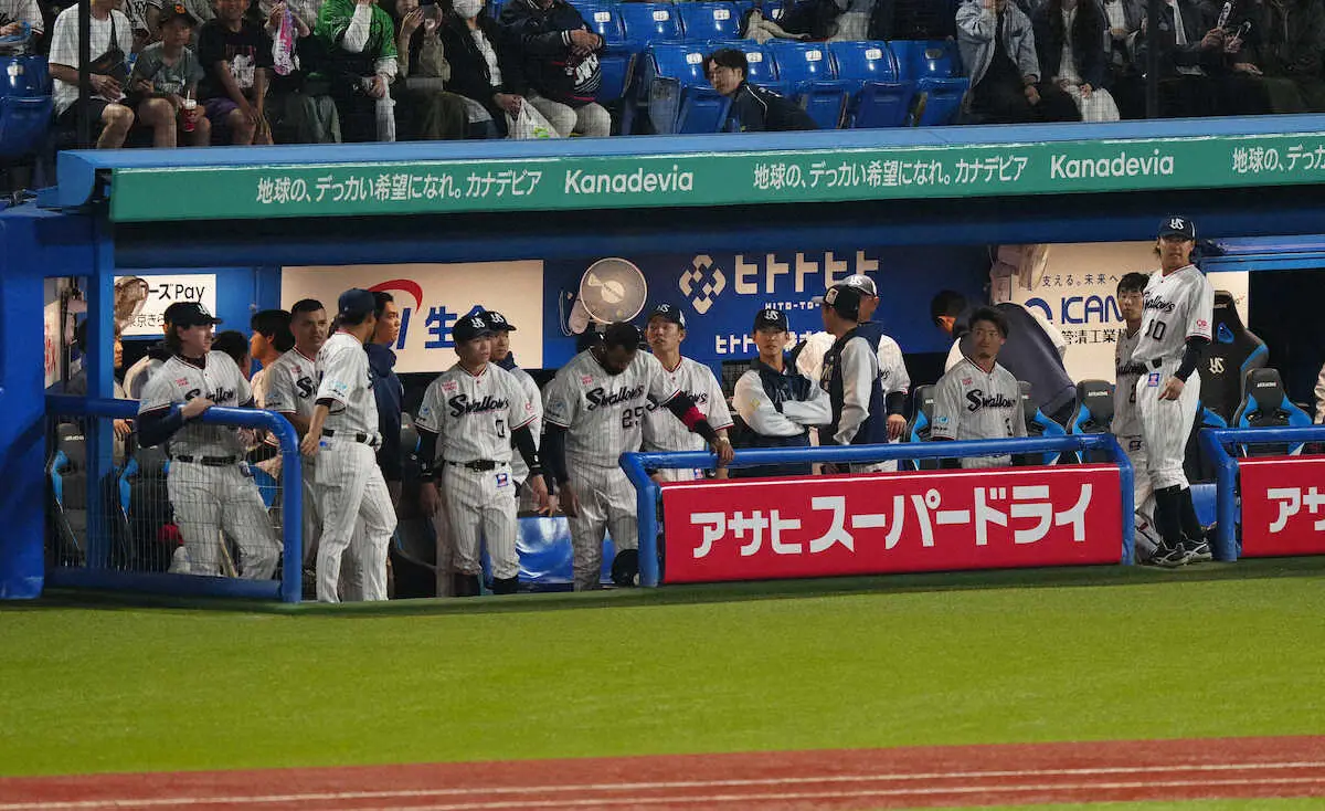 【画像・写真】ヤクルト、今季ワースト5連敗＆借金4　痛恨逆転負け…開幕から巨人に5戦全敗　山野6回2失点も