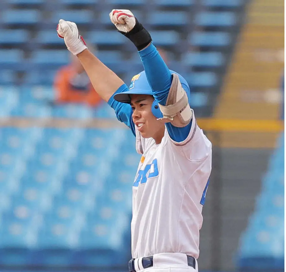 【画像・写真】東大にVR効果！大久保裕監督「打線はよくなってきた」明大に連敗も最終回に意地の3得点　