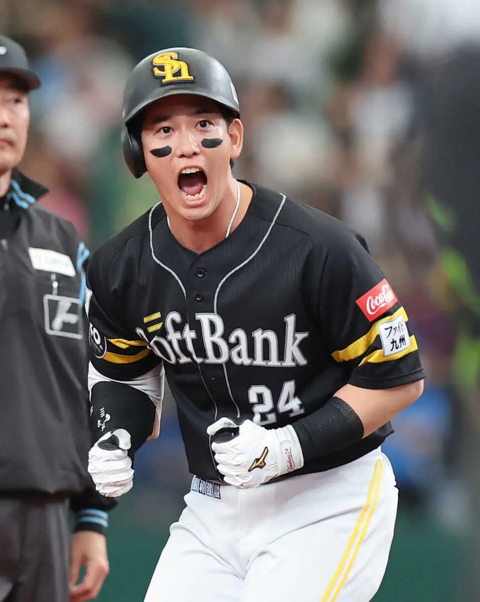 【画像・写真】＜西・ソ（6）＞3回、勝ち越し適時打を放ち、ベンチに向かって雄叫びを上げる栗原（撮影・篠原　岳夫）