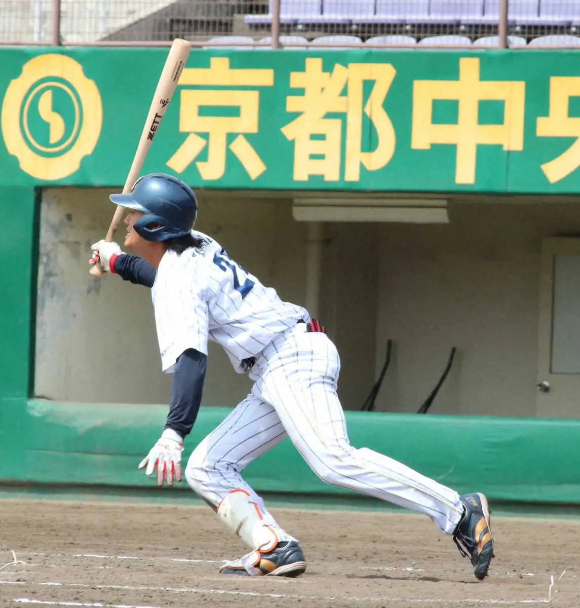 【画像・写真】NTT西日本・夏目大　2安打1打点で予選リーグ初戦の勝利に貢献　打力が持ち味の入社3年目捕手