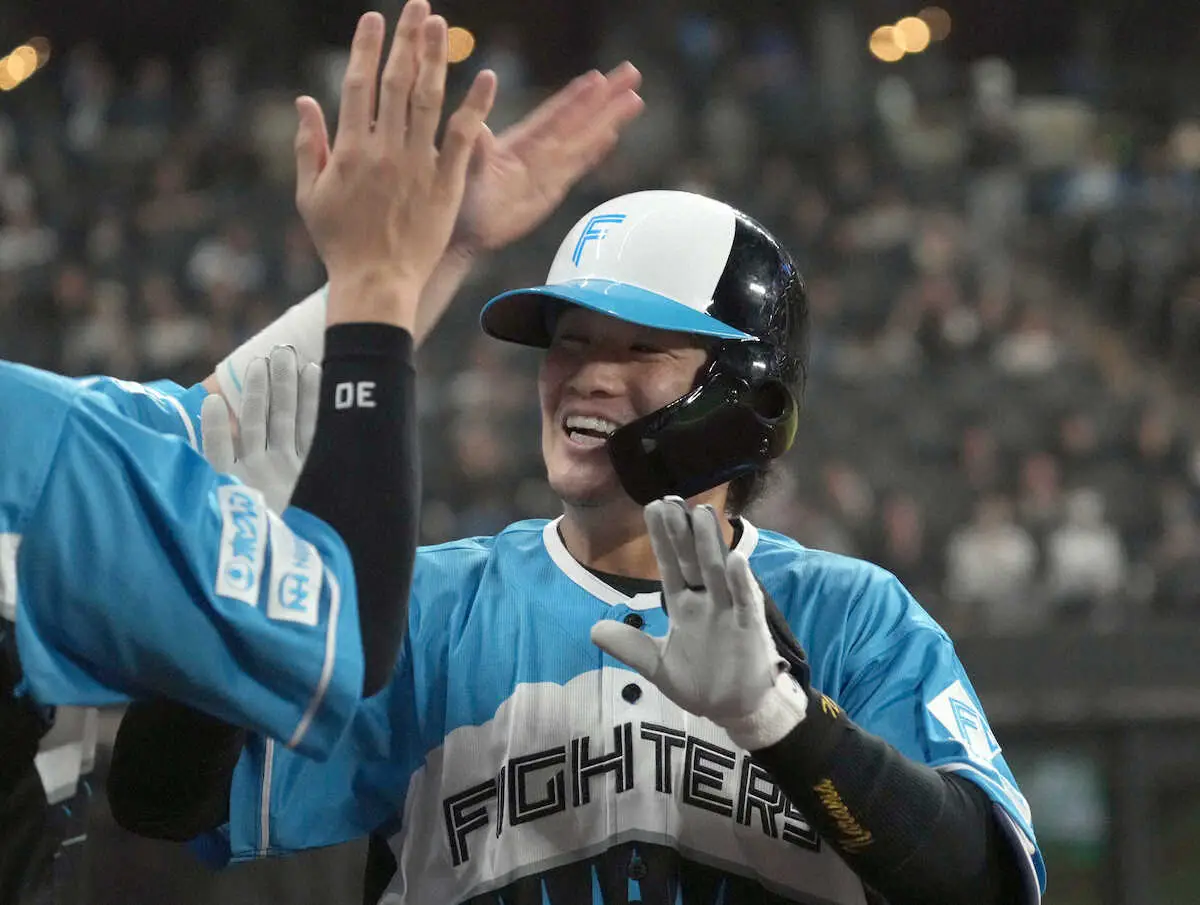 【画像・写真】日本ハム・奈良間が2年ぶりアーチ！ユーティリティー脱却へ「良い結果になりました」