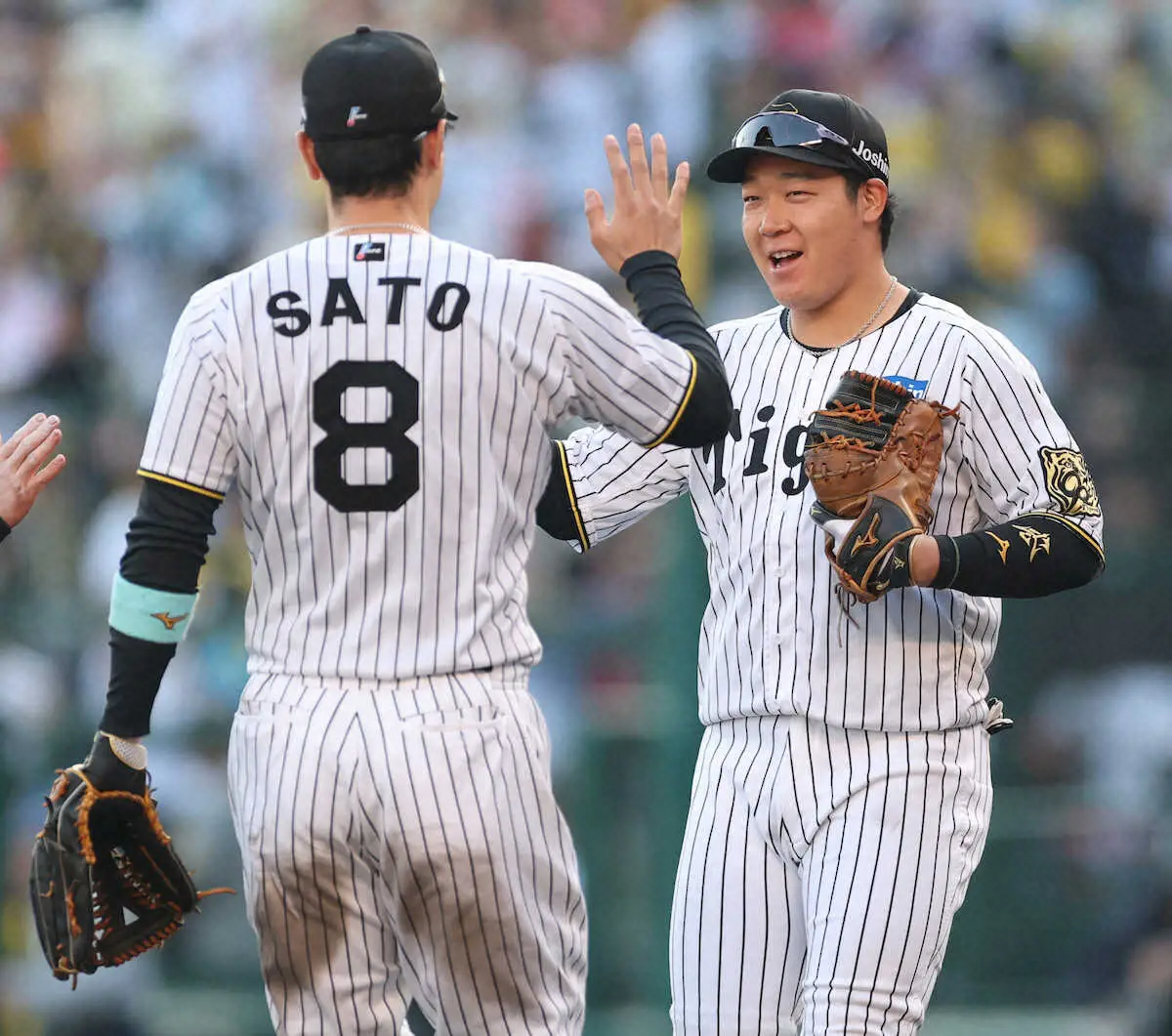 【画像・写真】阪神・大山「チーム全員でお立ち台に上がりたかった」決勝打＆1000試合出場のヒーロー