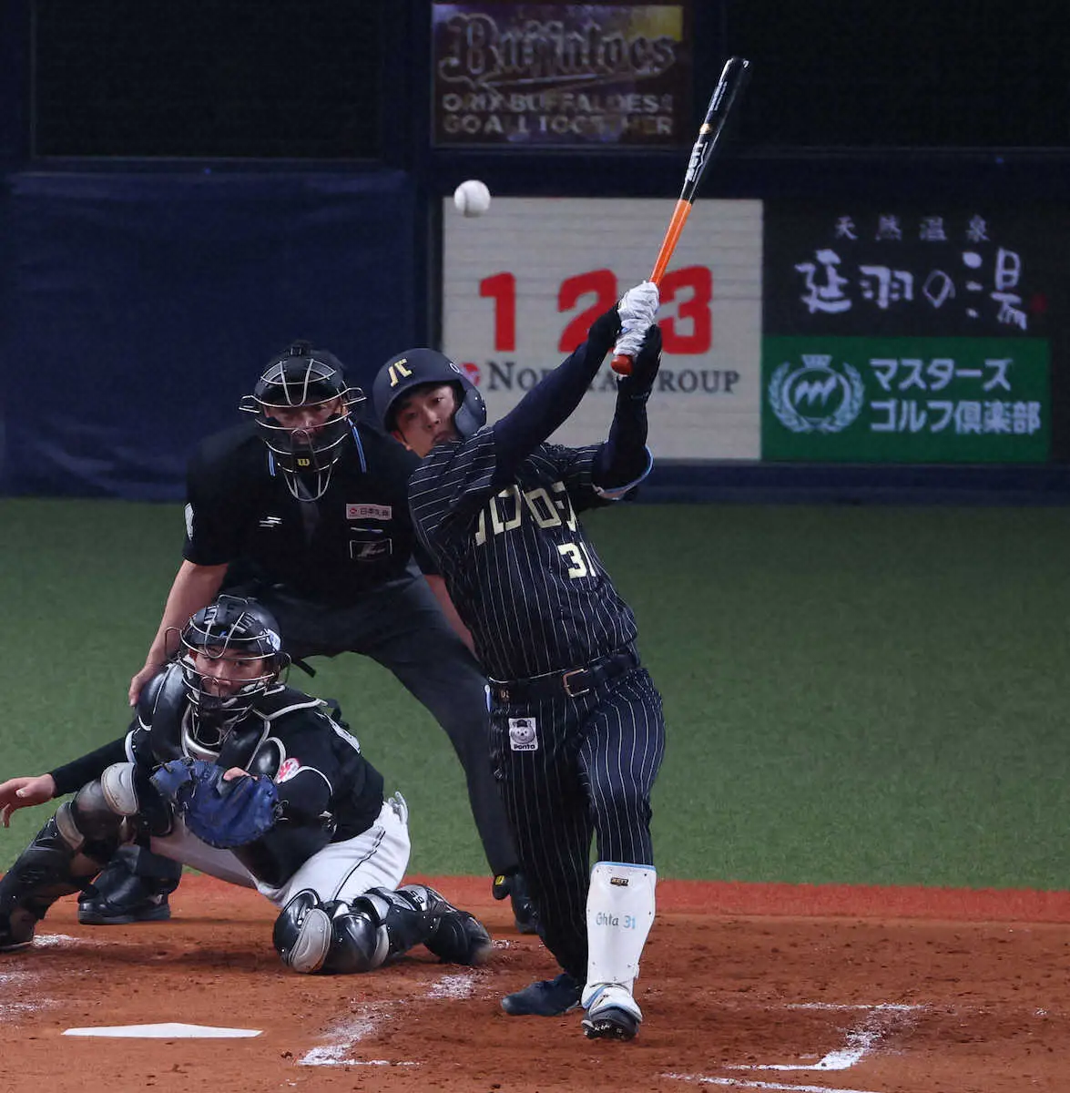 【画像・写真】＜オ・ロ（4）＞　3回1死二、三塁、太田は2点適時打を放つ　（撮影・後藤　大輝）