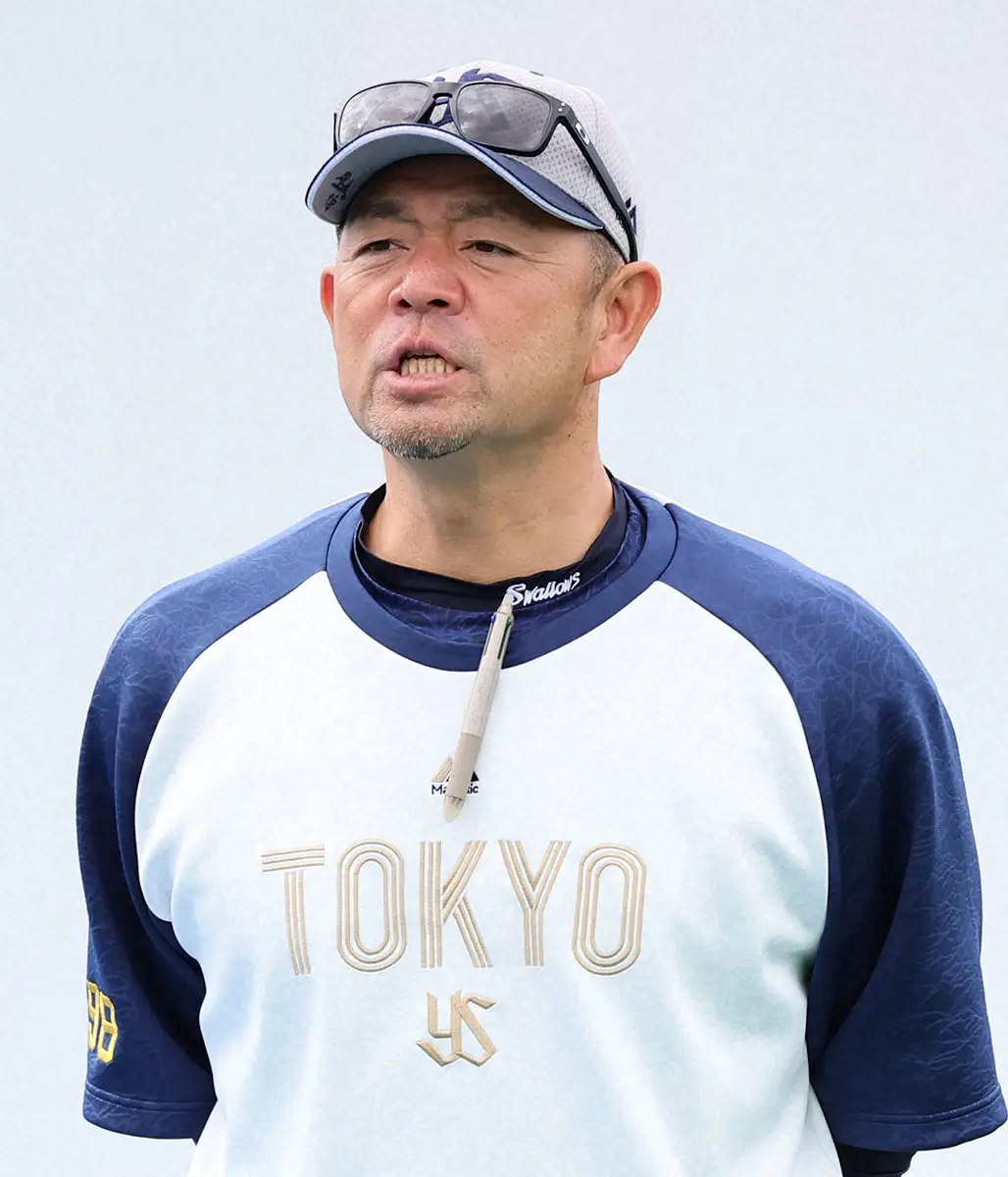 【画像・写真】【隠しマイク】ヤクルト・石井投手コーチ　矢崎が投げたボールがネット越え「OBで～す！」