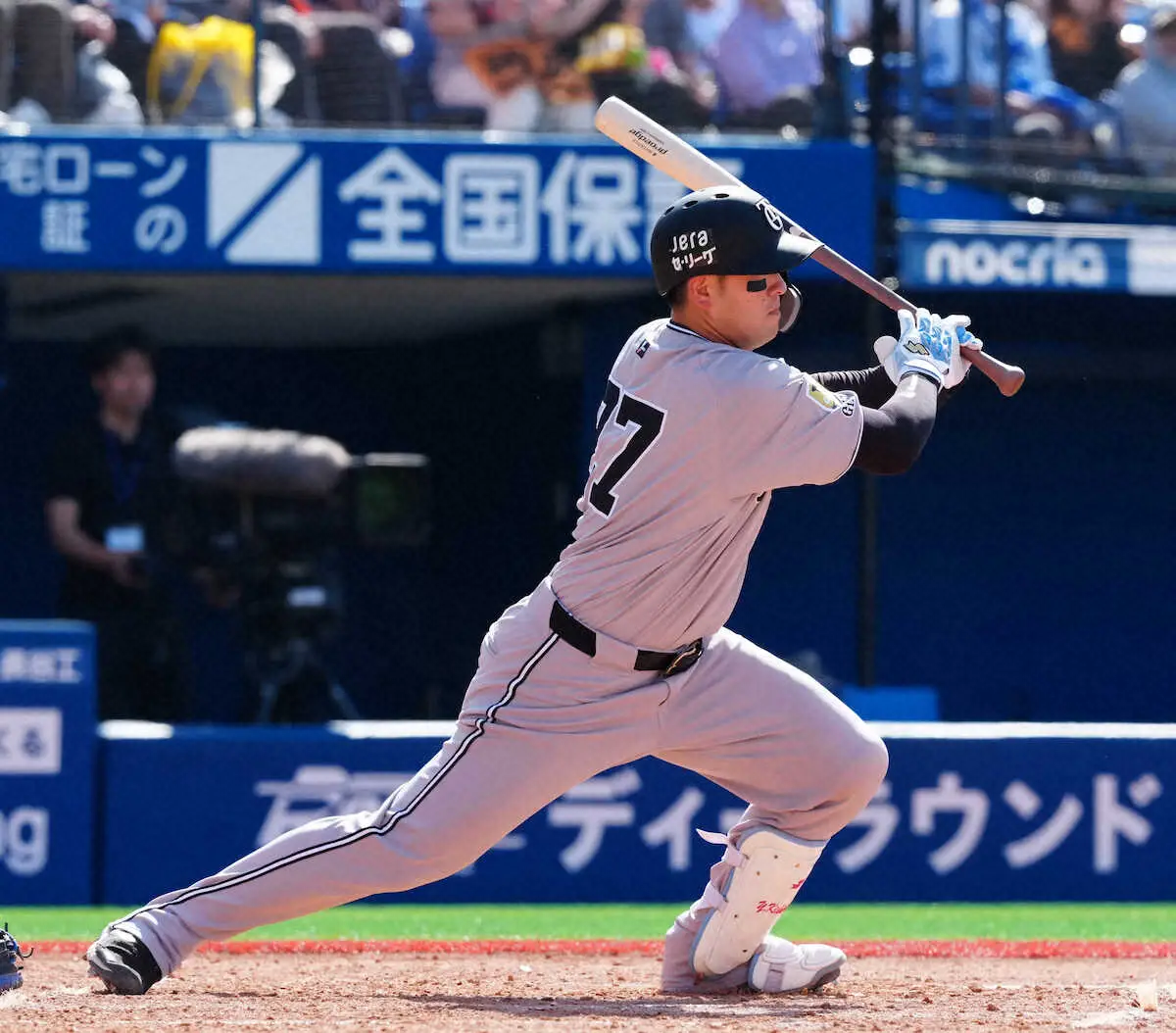 【画像・写真】巨人・岸田行倫が今季初スタメンマスクで適時打！　岡本先制打に続いて貴重な追加点挙げる