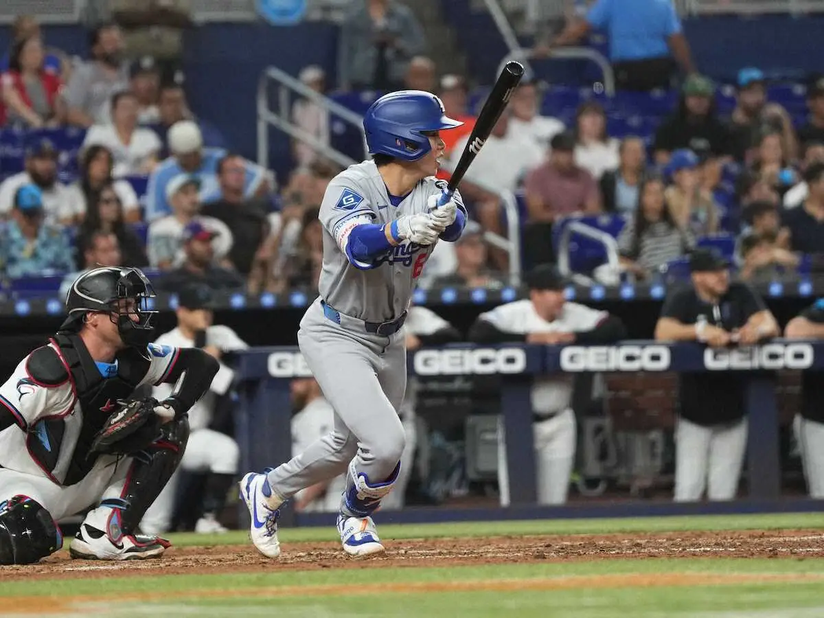 【画像・写真】「祝福してくれてうれしかった」初安打のキム・ヘソン“頭ポンポン”大谷に感謝　記念球は「家で保管」