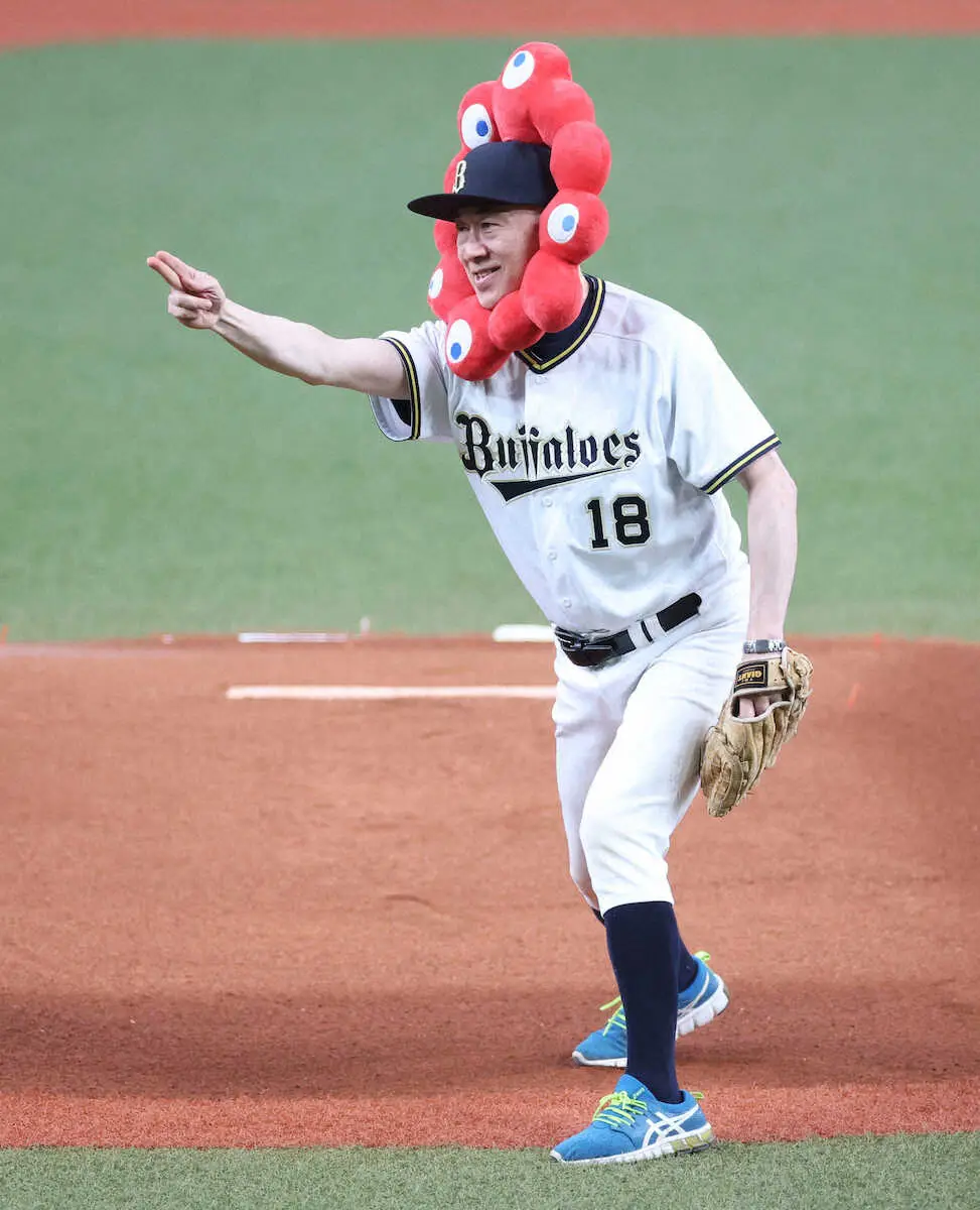 【画像・写真】オリックス「大阪観光局DAY」で“ミャクひろし”が始球式「ぜひ日本一になって、大阪に元気を」