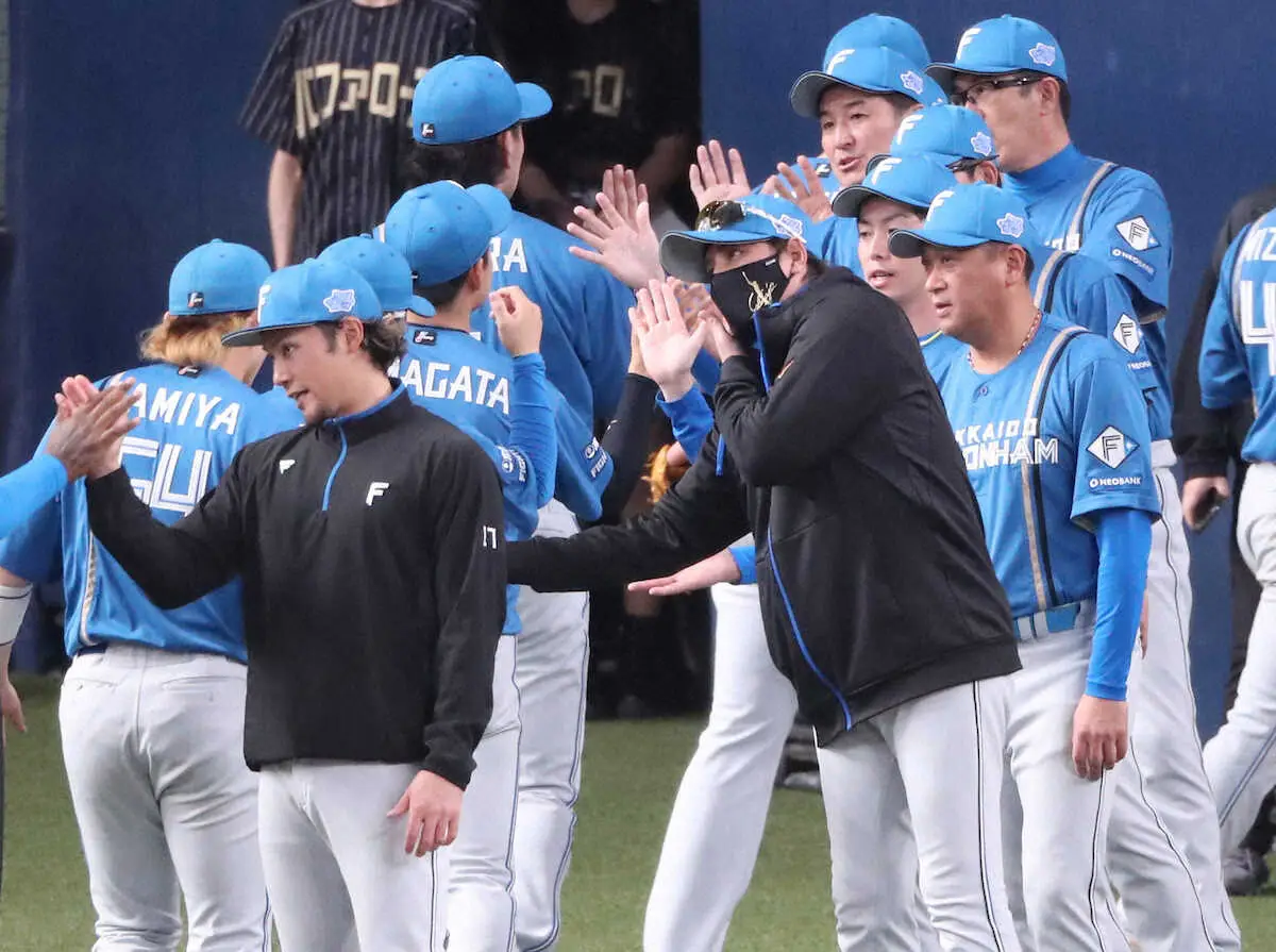 【画像・写真】日本ハム・新庄監督　同世代3人が本塁打競演「2000年は意識して…清宮くんが違うのか。じゃあ…」